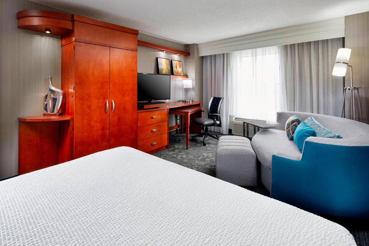 Courtyard Hamilton Hotel Luaran gambar