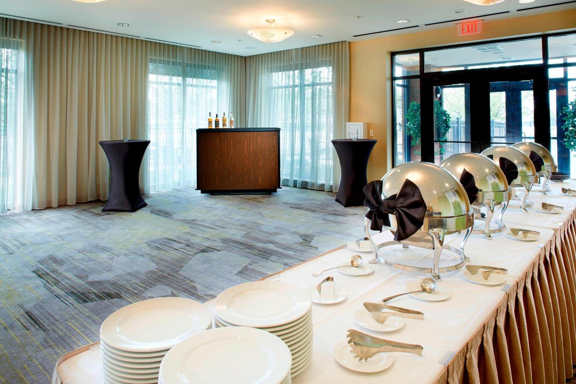 Courtyard Hamilton Hotel Luaran gambar
